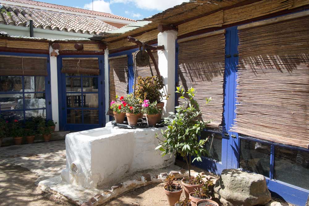 Patio típico